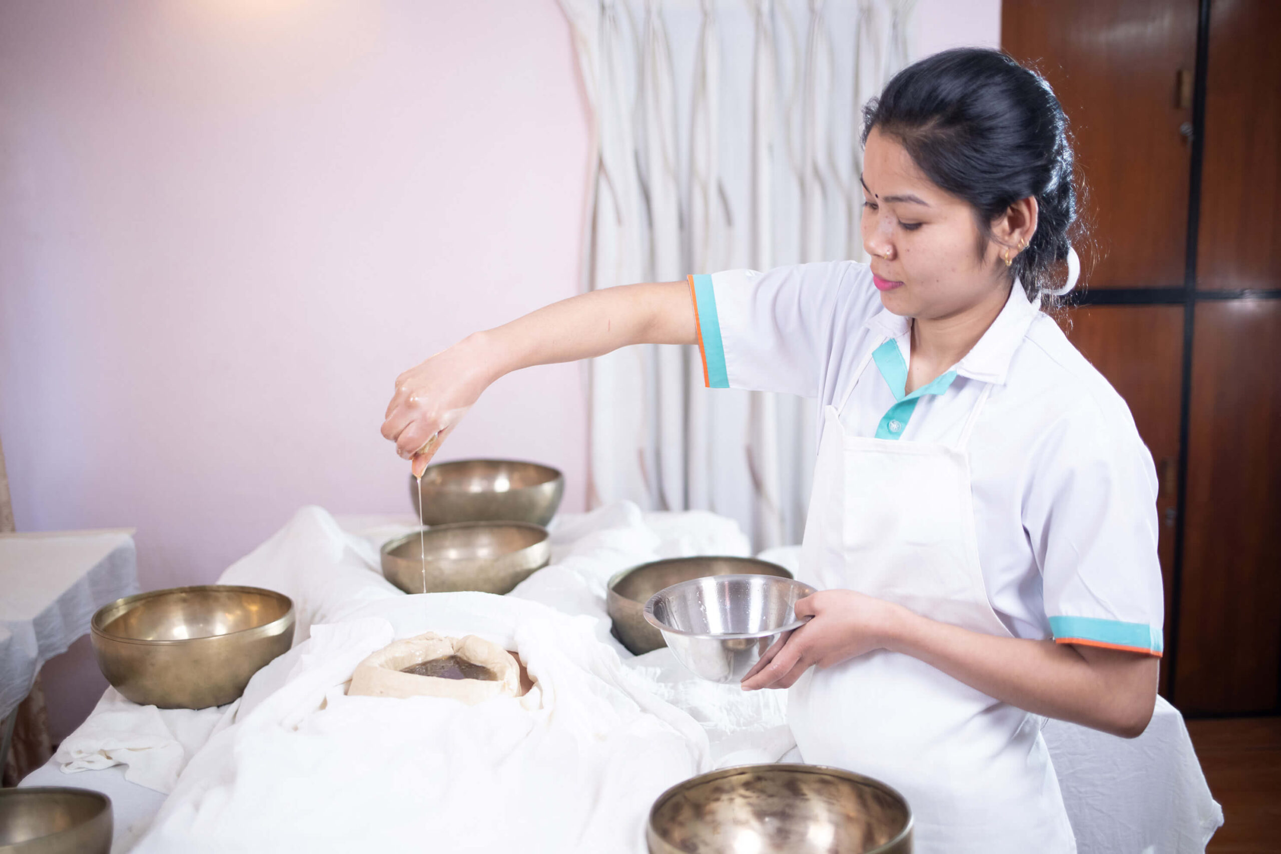 ARE THE THERAPISTS WELL-TRAINED FOR MY PANCHAKARMA TREATMENT?